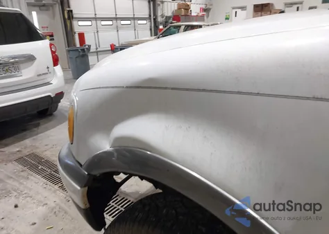 2001 Ford Expedition Xlt from USA, damaged, VIN 1FMPU16L41LB15576